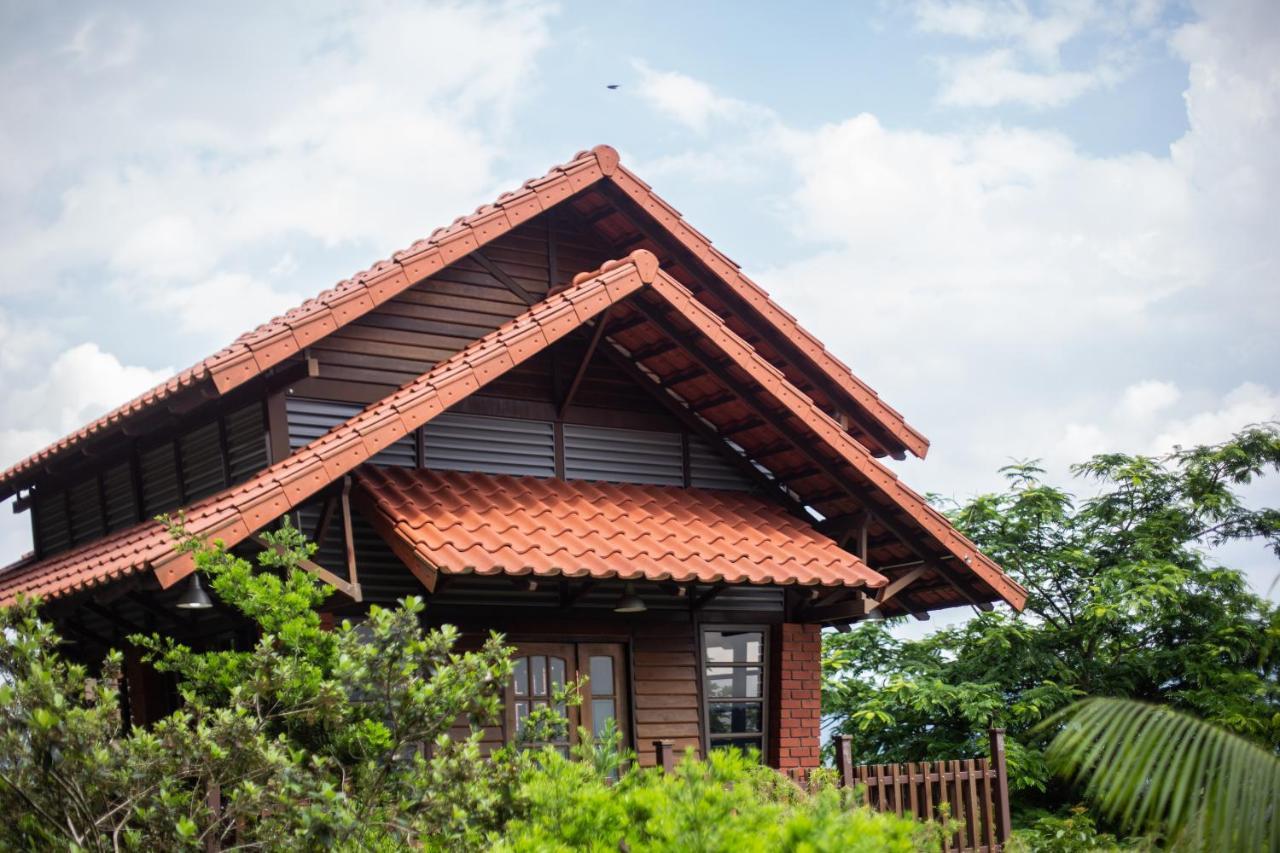Red House The Garden Stay In Bukit Tinggi By Play Bentong Eksteriør billede