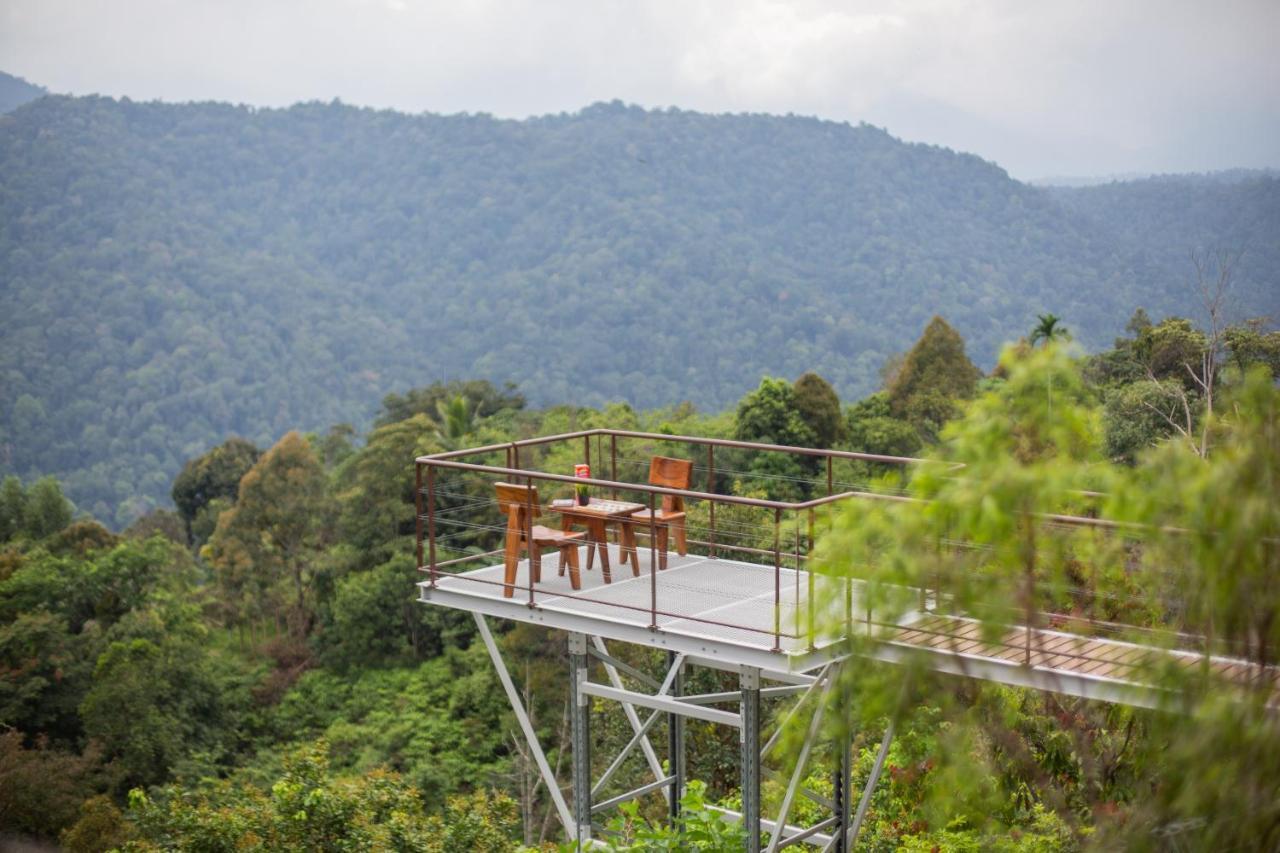 Red House The Garden Stay In Bukit Tinggi By Play Bentong Eksteriør billede