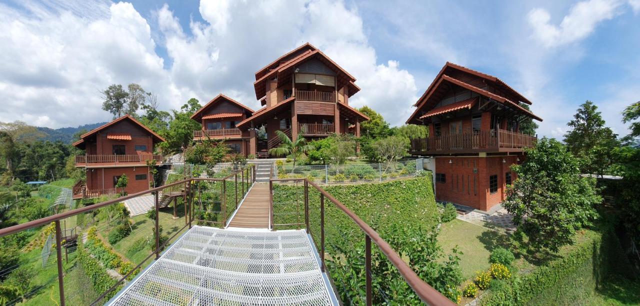 Red House The Garden Stay In Bukit Tinggi By Play Bentong Eksteriør billede